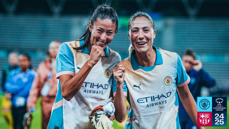 Jogadoras que vestiram as camisas de City e Barcelona 