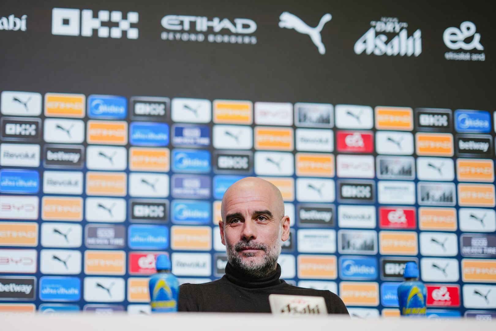 Pep dá informações sobre Dias, Stones e Gvardiol