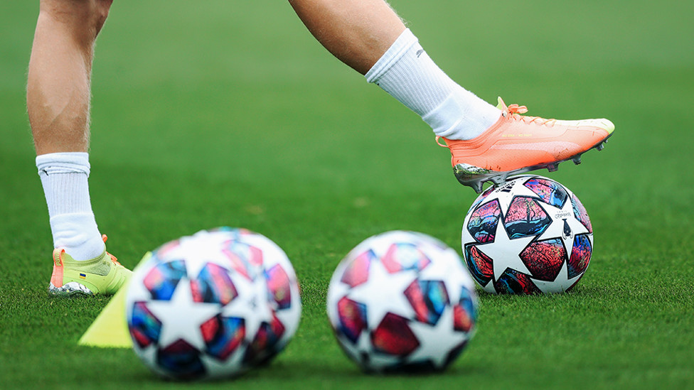 TARGET BINTANG : Bola Liga Champions