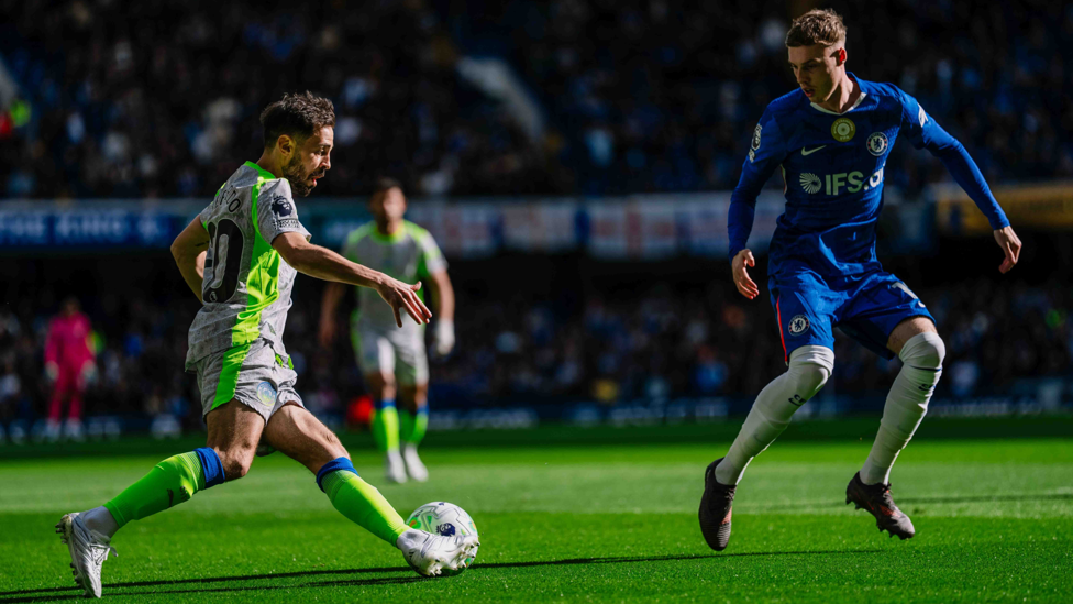 SILKY SILVA : Running the midfield.