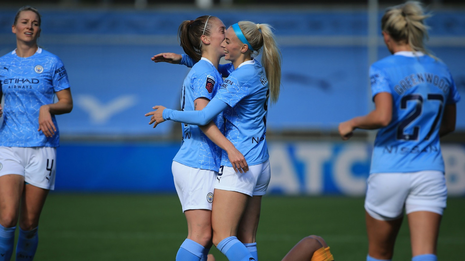 Kelly nets a worldie as City sink Spurs