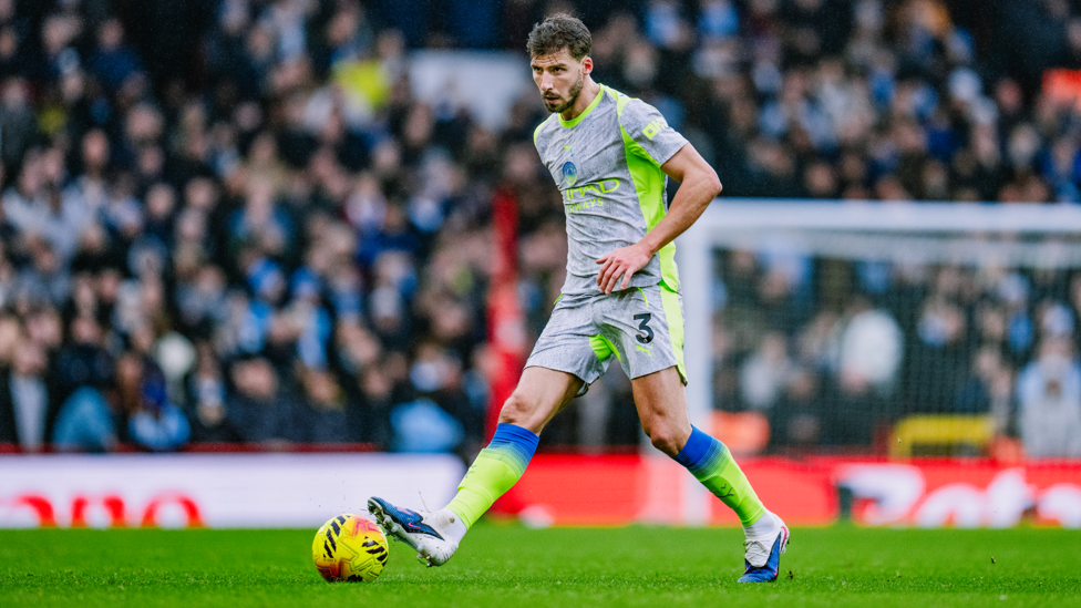 DOMINANT DIAS : Playing out from the back.