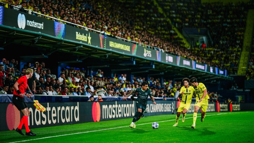 SILKY SAVINHO : So smooth with the ball.