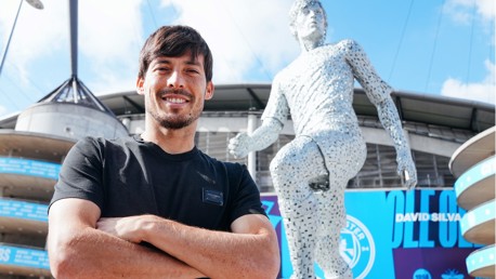 David Silva returns to see Etihad statue, CFA plaque, Pep and Stones!