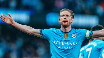 KING KEV: Celebrates the goal.