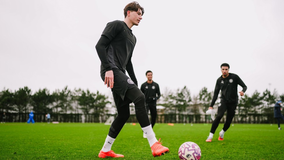 FULL FOCUS : Charlie Courtman putting in the work. 