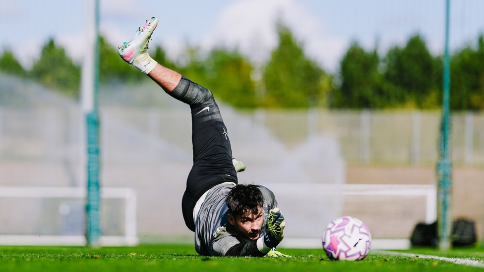 GROUND FORCE : James Trafford with the save