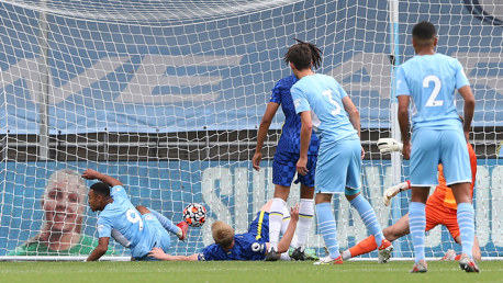 Sodje brace helps send EDS top of PL2