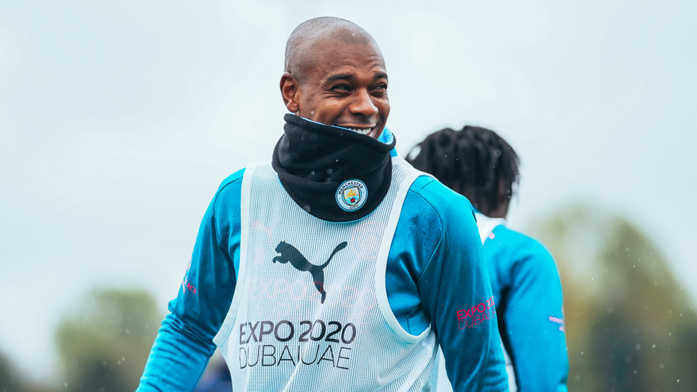 CAPTAIN FANTASTIC : Fernandinho wraps up warm