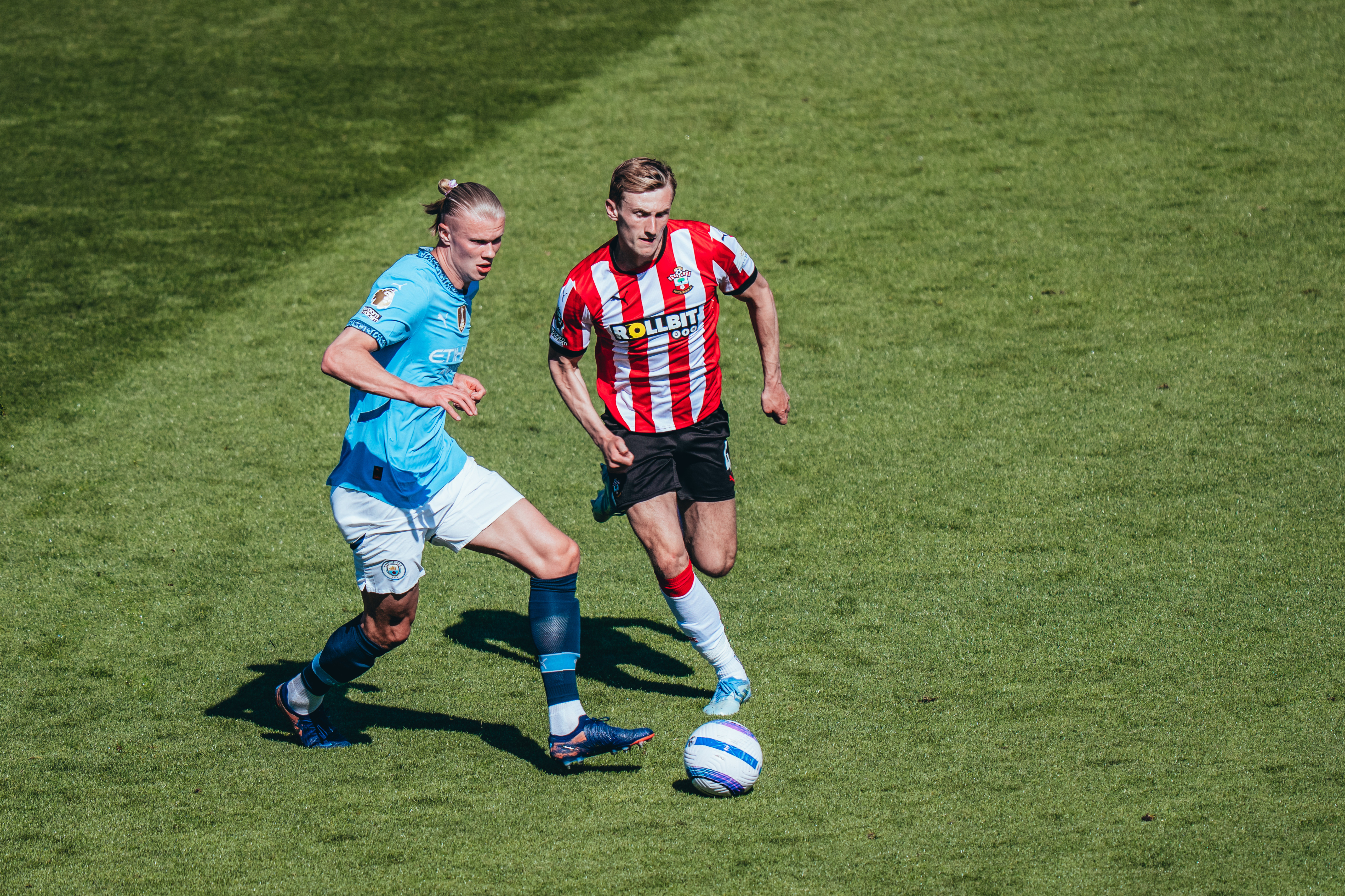 Haaland teve pouco espaço em Southampton.