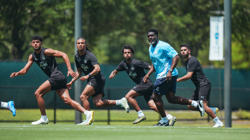 KOLO FOLLOWS : Toure joins in training