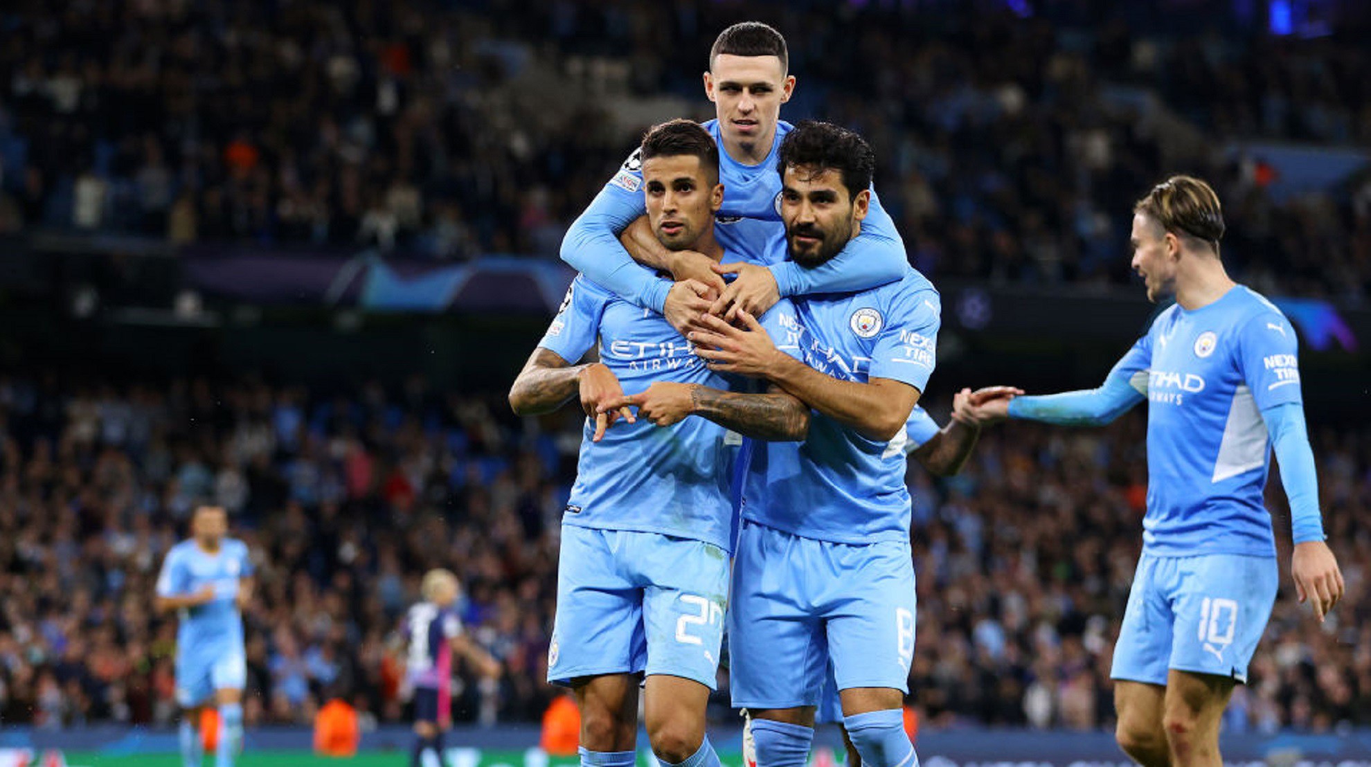 DStv - Não perca HOJE as 21H00, o jogo Manchester City X