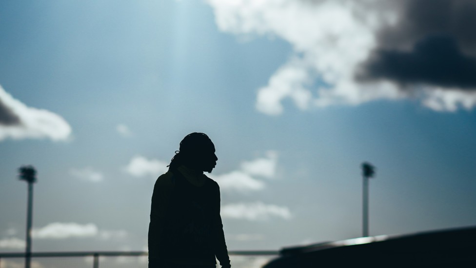 GUESS WHO : Which City winger is shadowed in the sun?