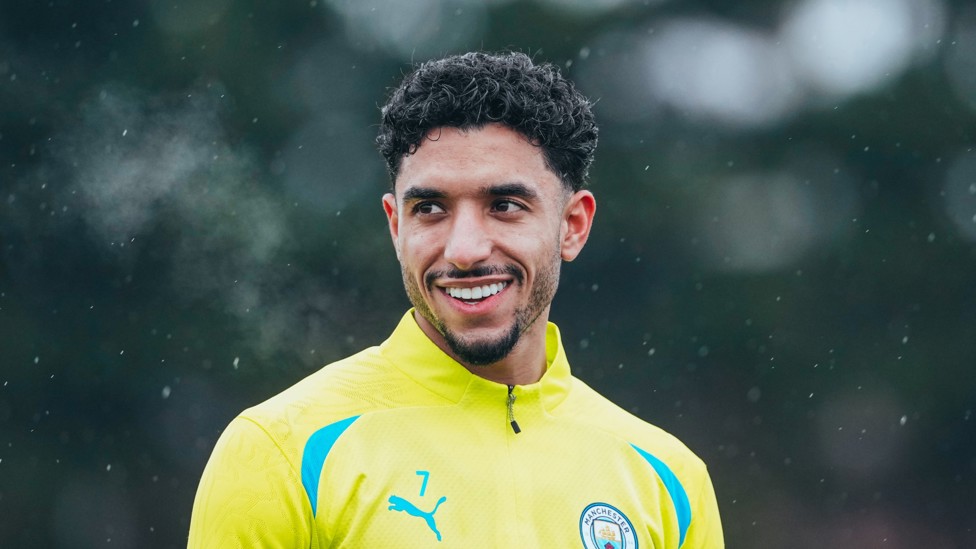 GETTING USED TO THINGS : Marmoush takes a look around