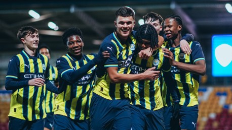 City hit 10-man Leeds for six to advance into FA Youth Cup quarter-final 
