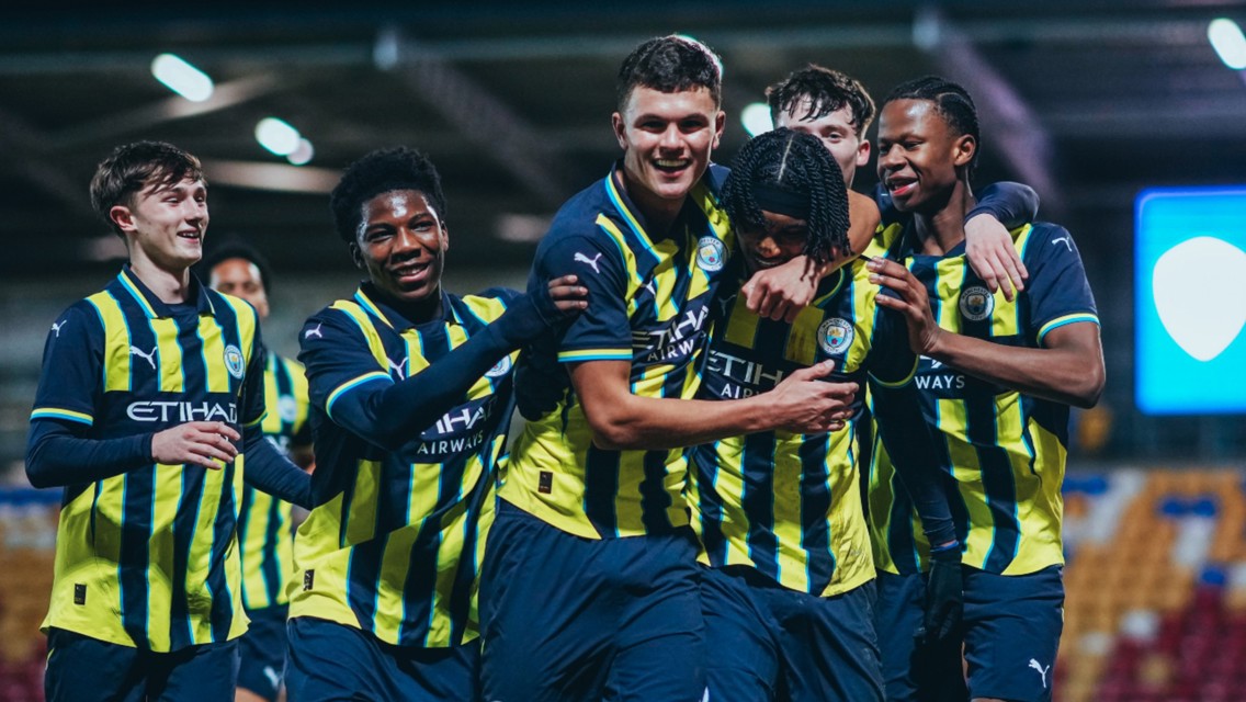 City hit 10-man Leeds for six to advance into FA Youth Cup quarter-final 