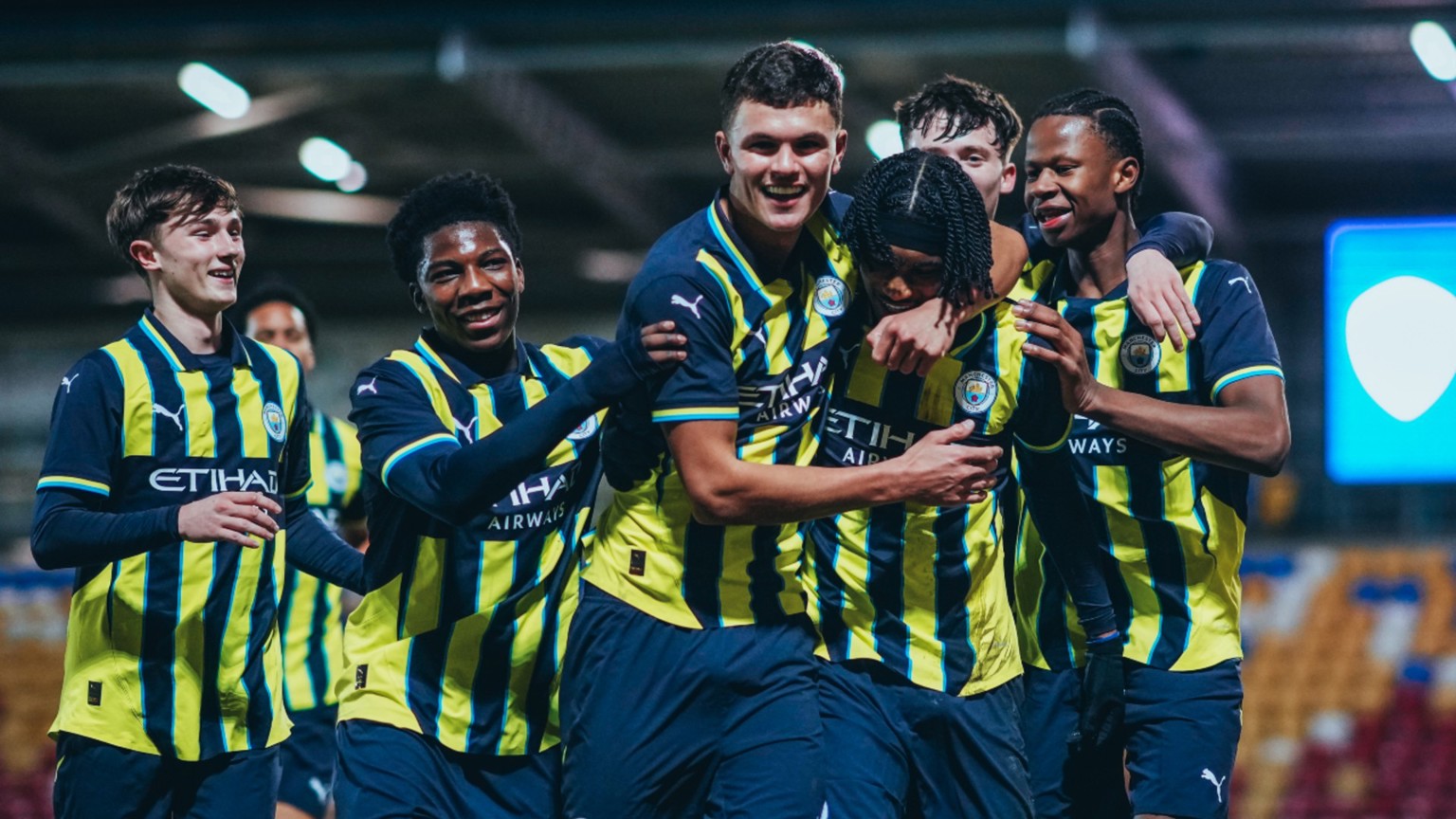 City hit 10-man Leeds for six to advance into FA Youth Cup quarter-final 