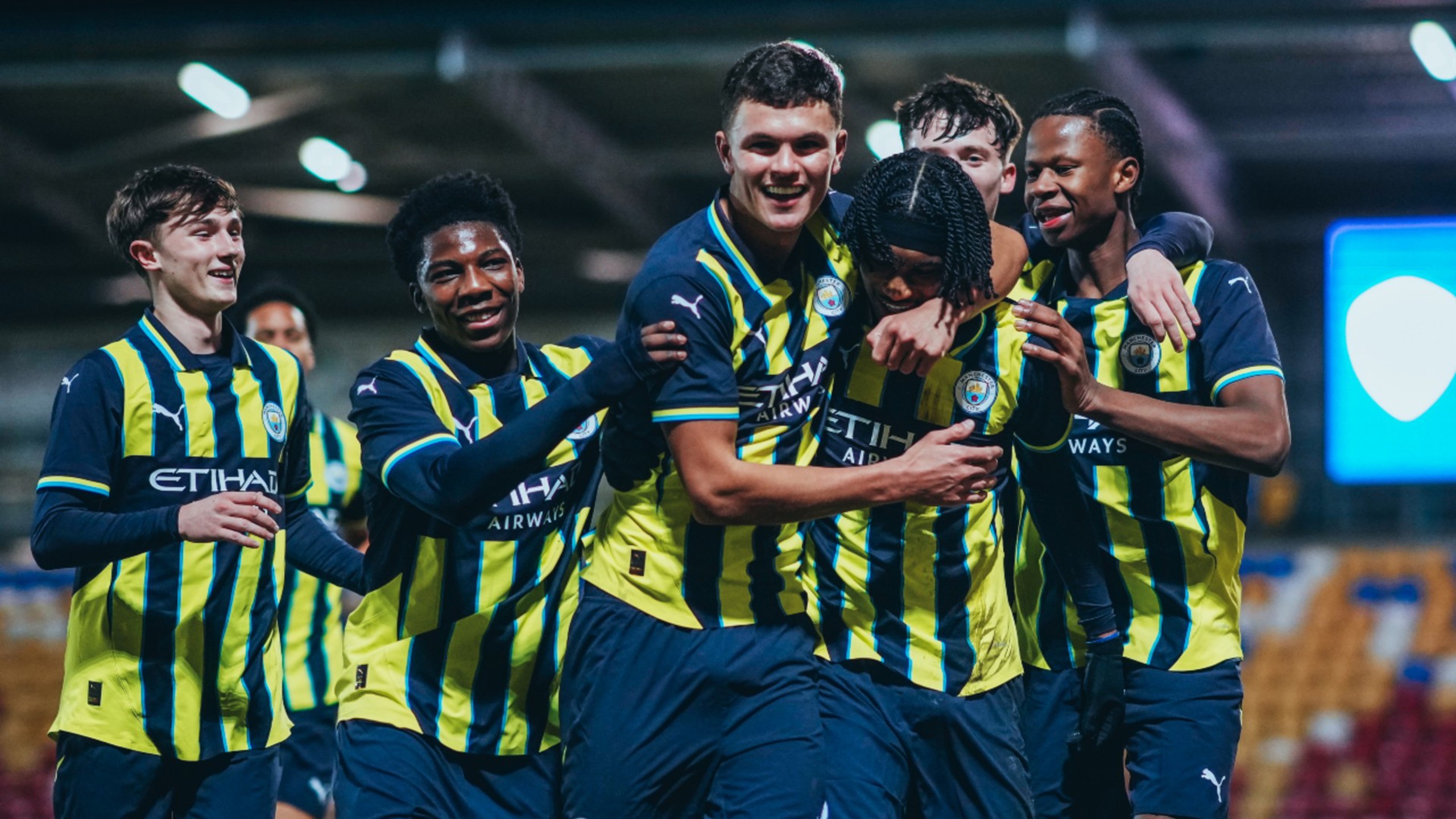 City hit 10-man Leeds for six to advance into FA Youth Cup quarter-final 