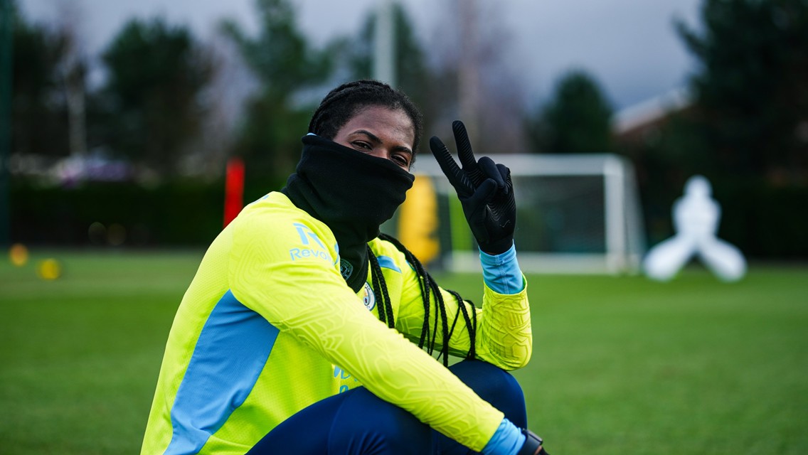 Training gallery: Build-up for double Gunners test begins