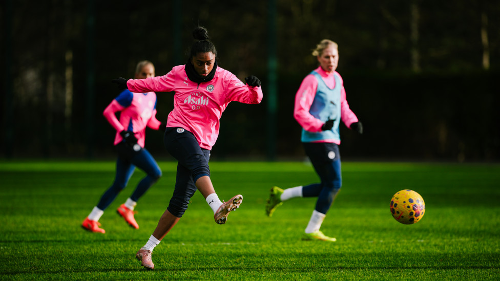 SHE SHOOTS...  : The Brazilian then gets her shot away.