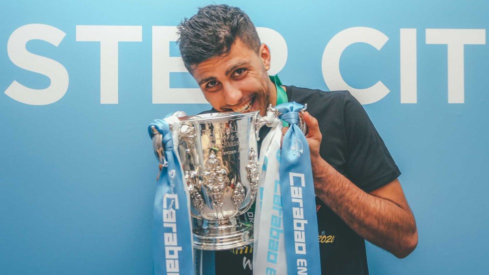 ANOTHER TROPHY : Rodri all smiles as he gets his hands on the Carabao Cup in March 2020.