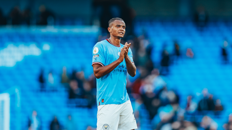 Guardiola: Kecerdasan Akanji dalam hal taktis adalah hadiah bagi seorang manajer