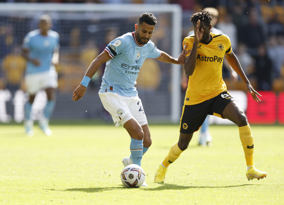 BOA FASE  : Riyad Mahrez vem sendo o ponto de desequilíbrio nos últimos jogos do City.