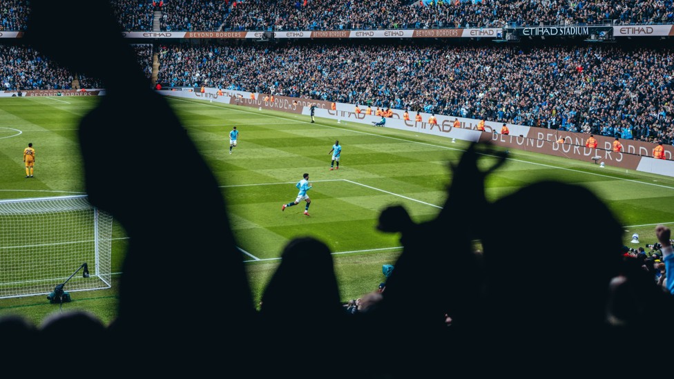 FAN VIEW : How the Etihad reacted to Marmoush's hit