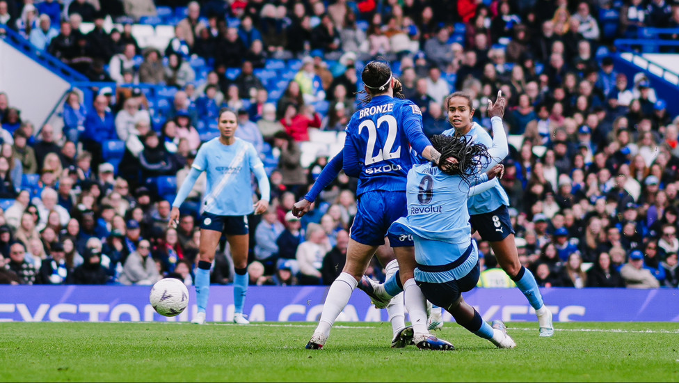A master at work : Bunny Shaw's acrobatic equaliser