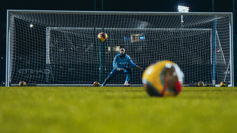 READY TO POUNCE : Keating prepares to dive to stop a shot