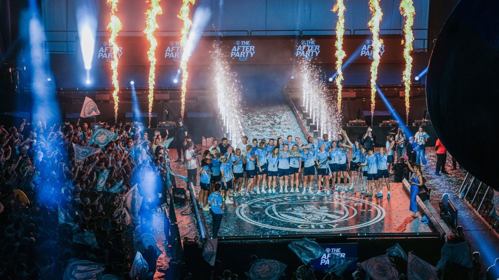 WSL CHAMPIONS : Our women's team gather on the stage
