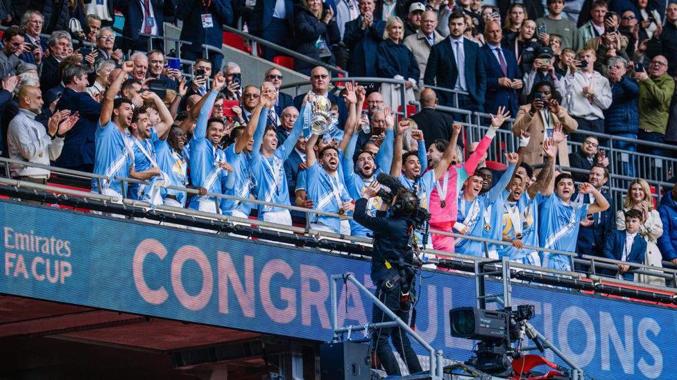 TROPHY LIFT : 2025/26 FA Cup winners!