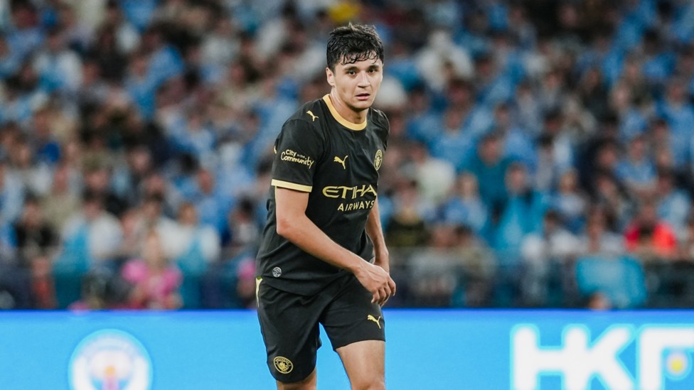 PUSHING : Abdukodir Khusanov is locked in. 