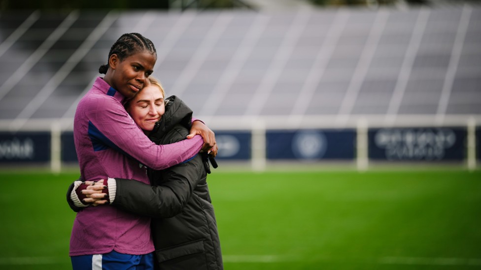 COOMBSY! : Laura Coombs and Bunny Shaw share an embrace