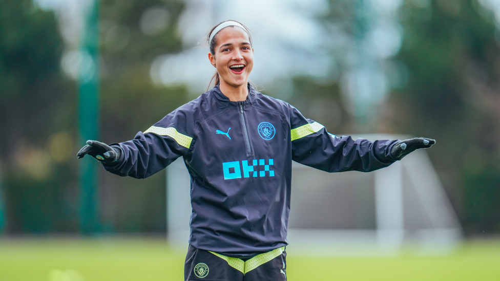 NOSSA VENEZUELANA  : Deyna Castellanos no treino de hoje.