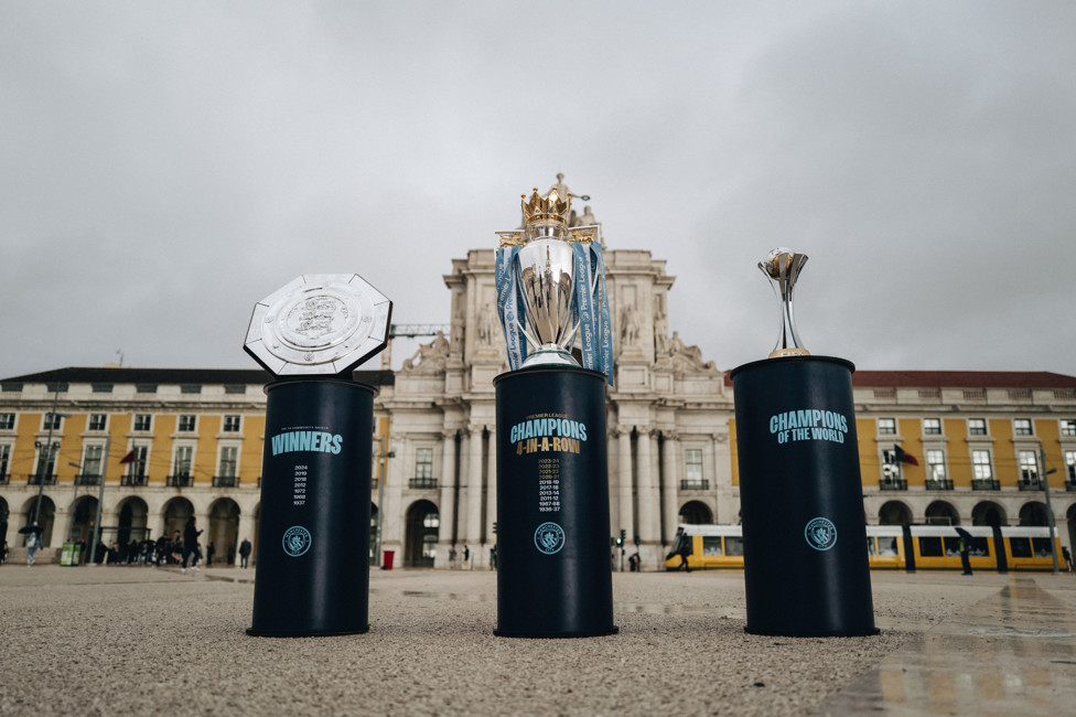 As taças na Praça do Comércio, em Lisboa