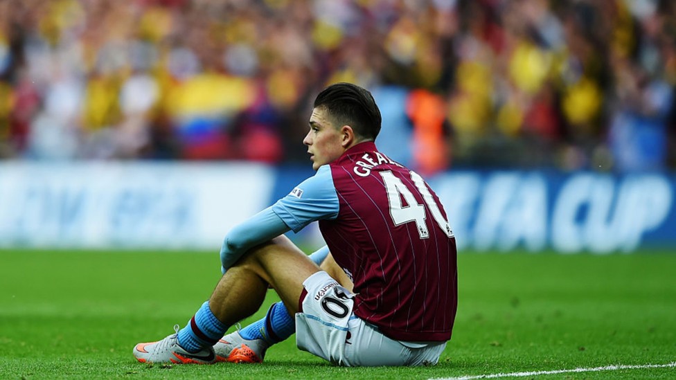 PATAH HATI: Jack bermain 90 menit saat Villa harus menyerah 4-0 dari Arsenal pada final Piala FA 2015