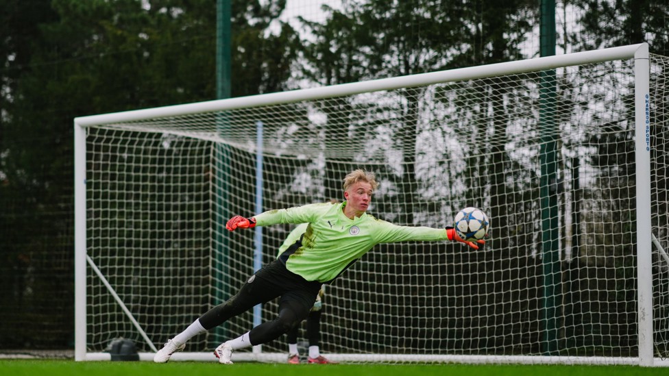 GREAT SAVE : Spike Brits denies his team-mates. 