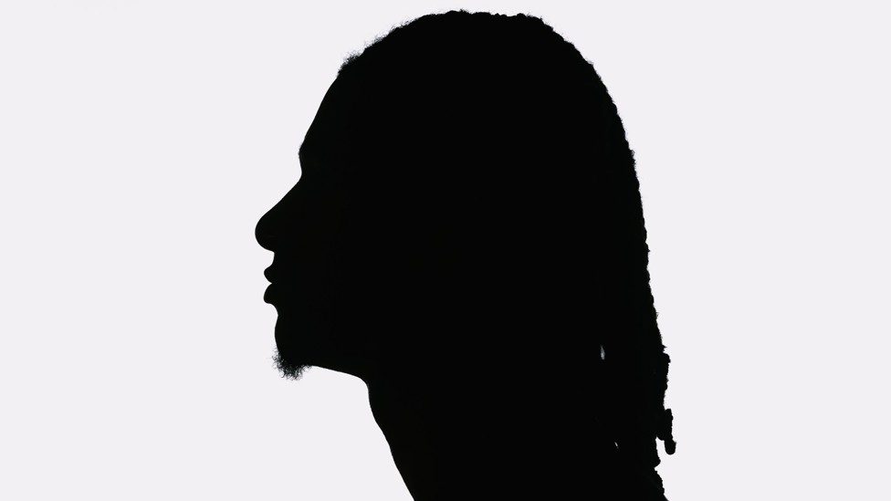 SILHOUETTE STAR : Nathan Ake in profile