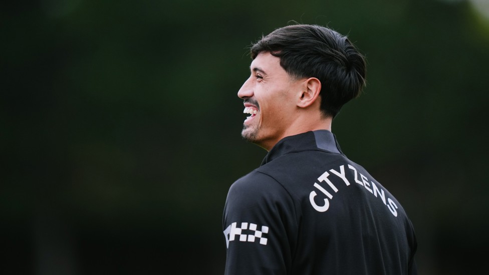 ALL SMILES : Tijjani Reijnders