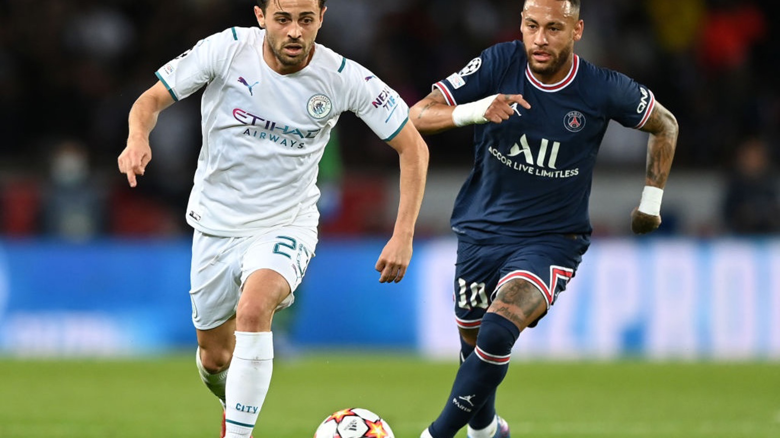 PACE TO BERN: The playmaker drives forward with the ball.