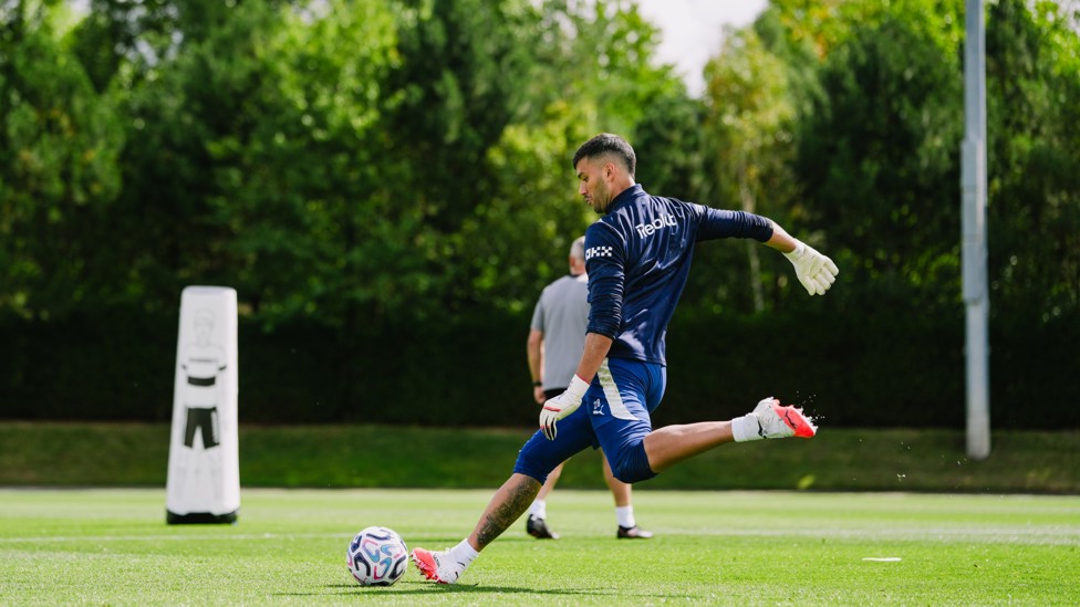 PASS MASTER : Geronimo Rulli works on his kicking
