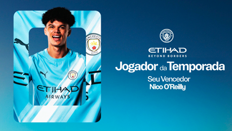 Blurred image of a person in a Manchester City jersey with text in Portuguese announcing them as 'Jogador da Temporada' and 'Seu Vencedor' Nico O'Reilly.
