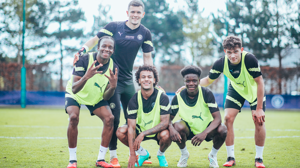 SMILE : Quick pause for a team picture 