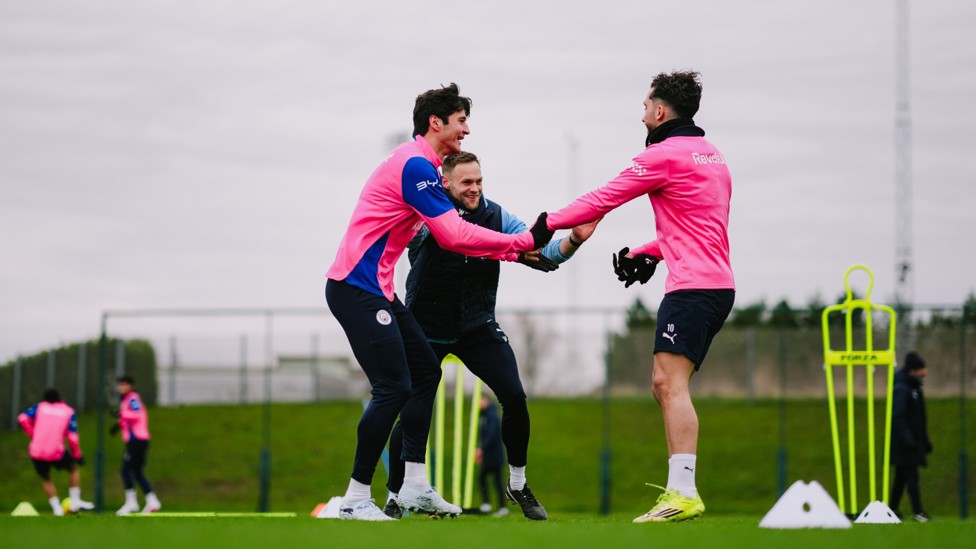 TOUCH TIGHT : Abdukodir Khusanov and Rayan Cherki prepare for the next drill