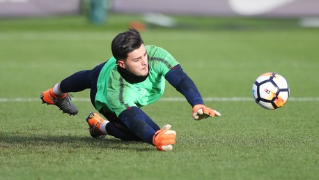 Aro Muric returns to City