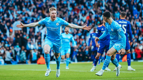 City edge seven-goal thriller in Champions League classic