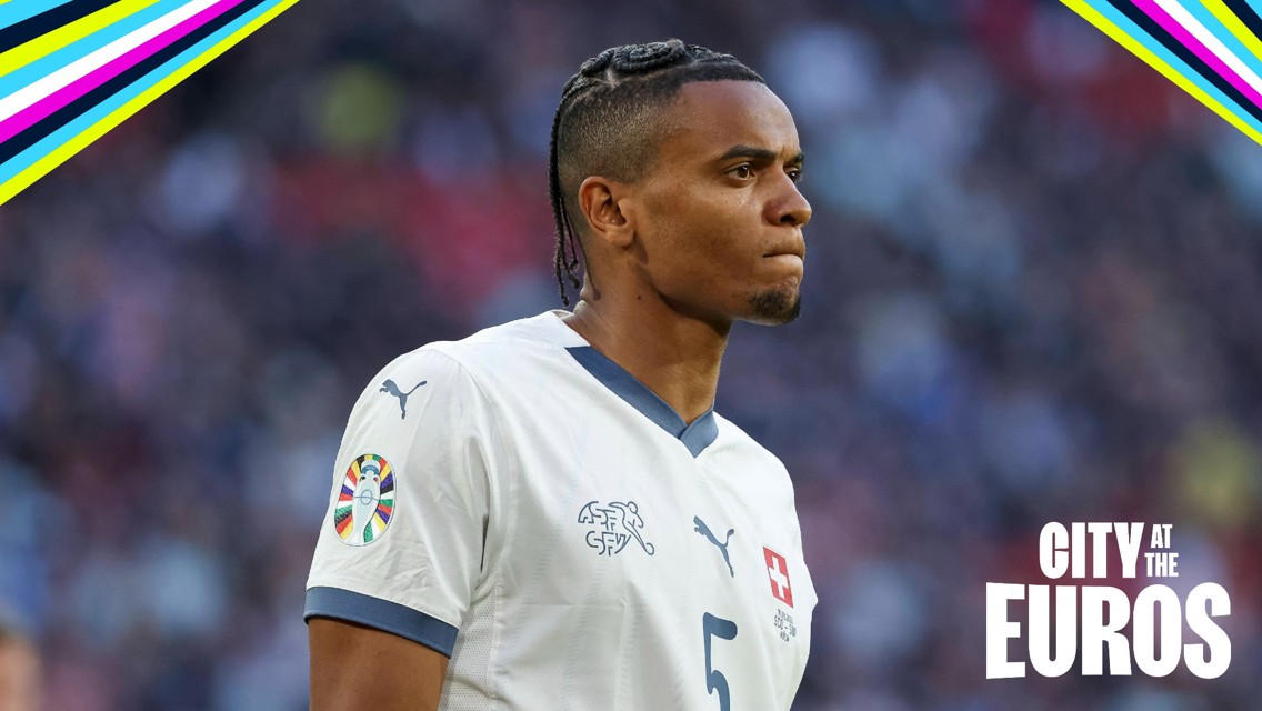 Akanji en forme avec la Suisse