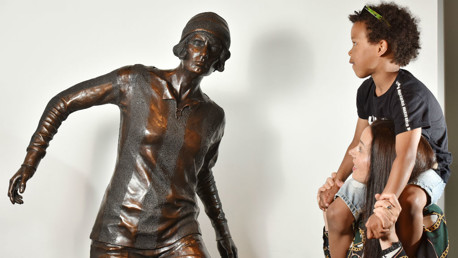 Statue of women's pioneer Lily Parr unveiled