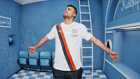 The classic is back: PUMA and KidSuper launch new Manchester City special edition kit